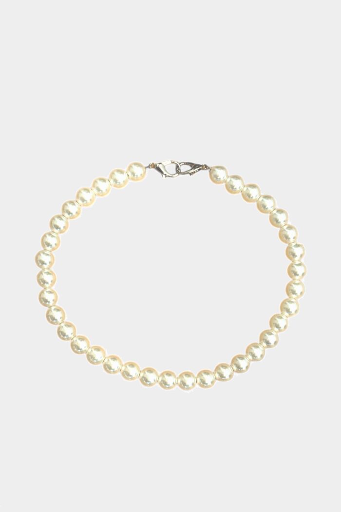 Round pearl necklace