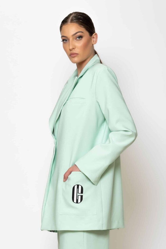 SPORTY GLAM