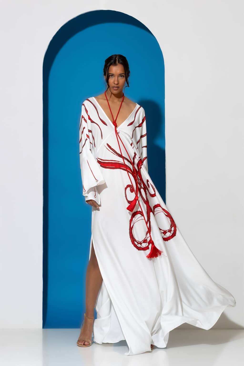 Printed satin maxi dress white-red