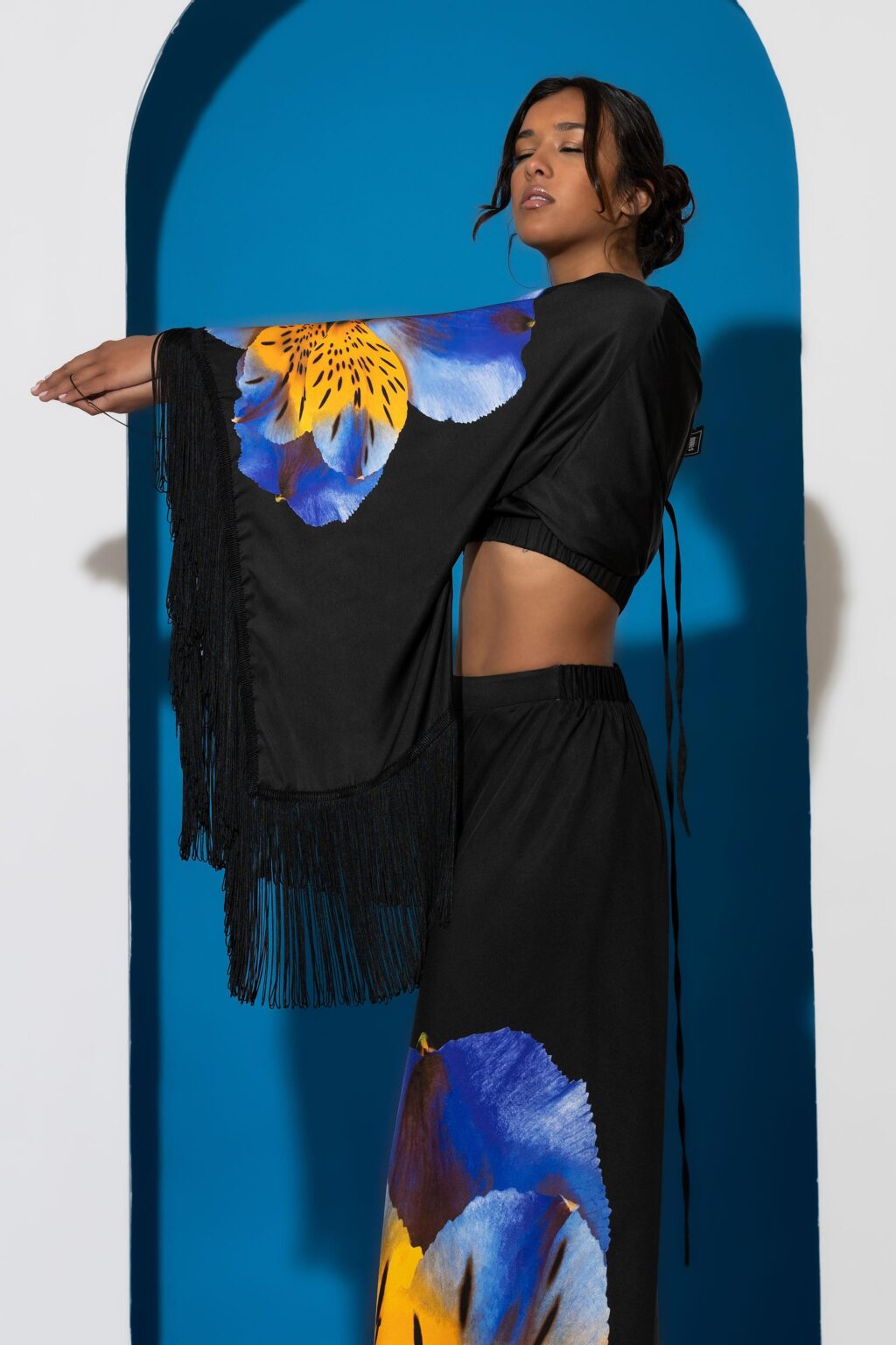 Flower satin print one shoulder top