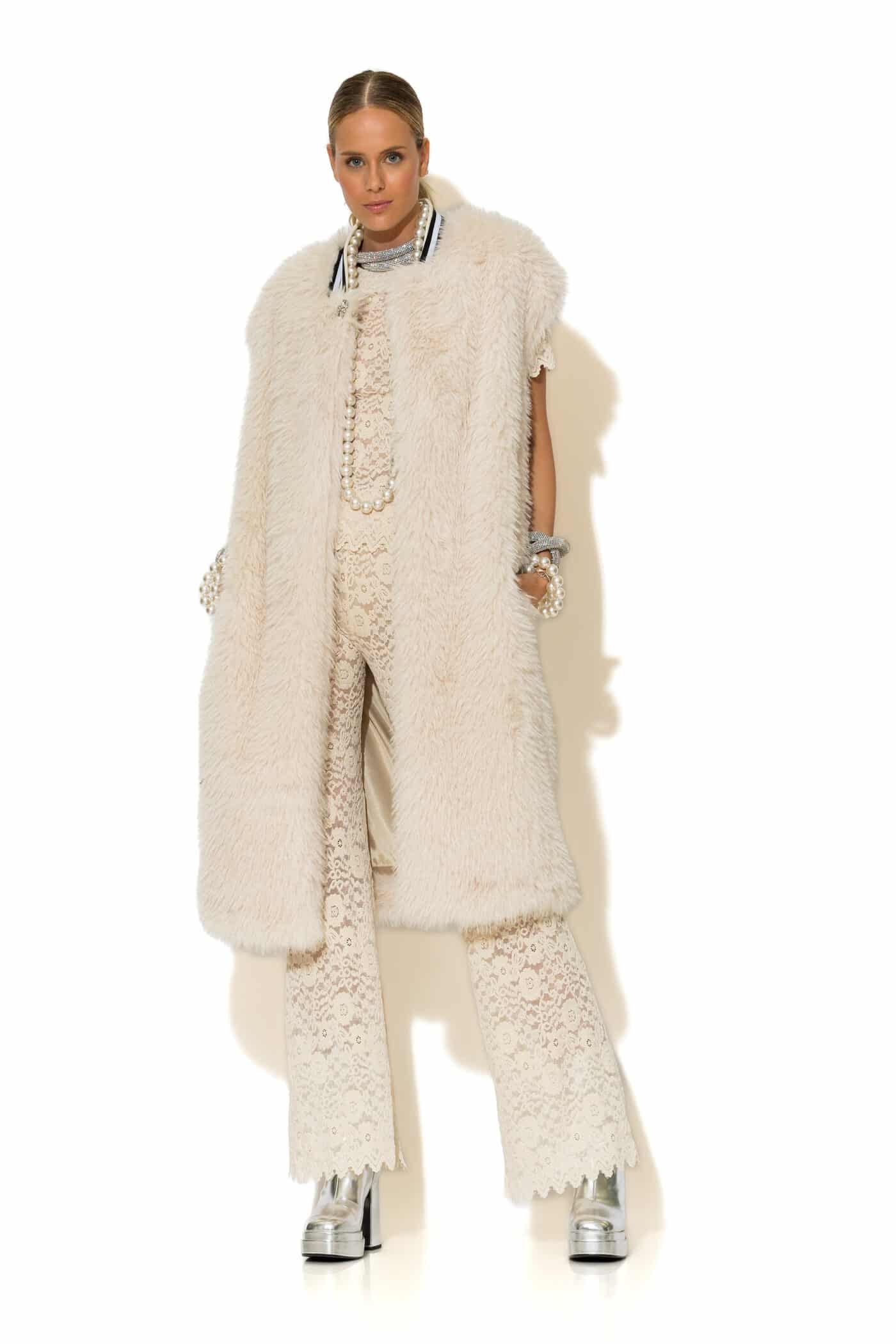 Sleeveless Faux fur Coat