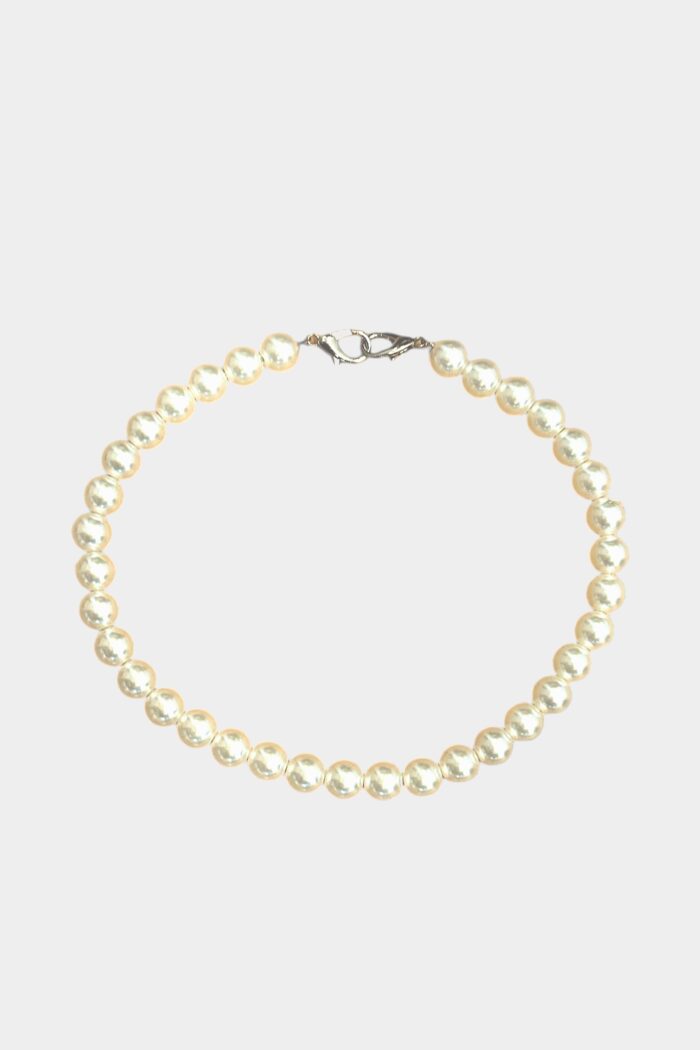 Round pearl necklace