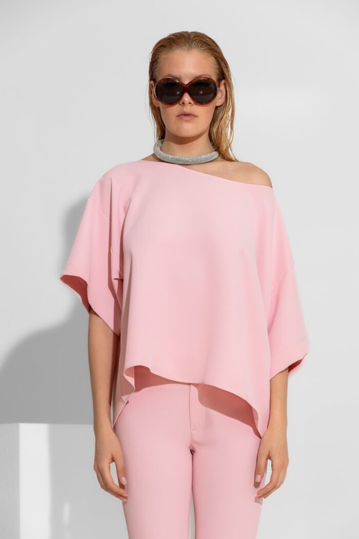 C-THROU Crepe Oversized Boat Neck Top 2604005