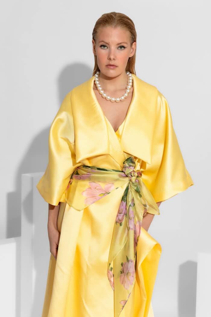 Bold Round pearl necklace